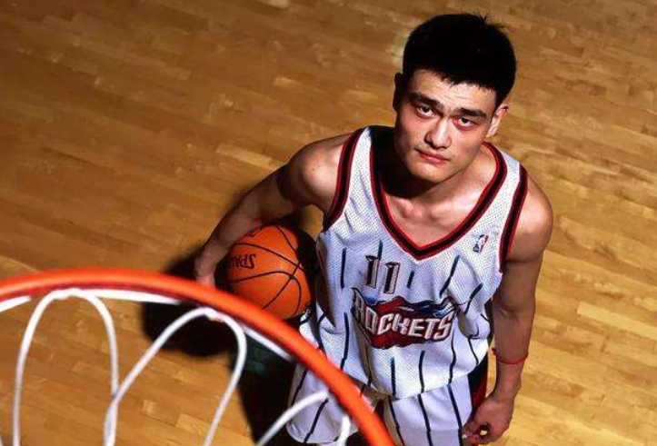 而李明的名